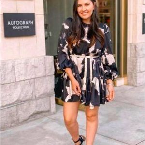 NWT. Rope belt tiered mini dress by Alexis.Size S.